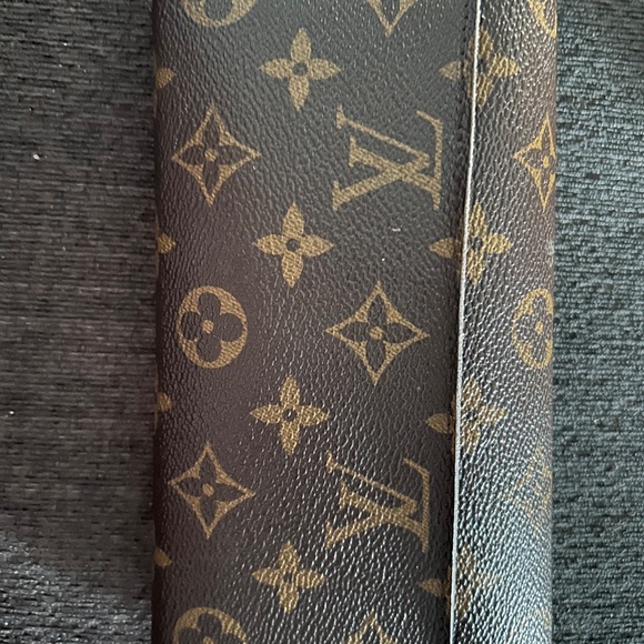 Louis Vuitton Wallet - Picture 2 of 4